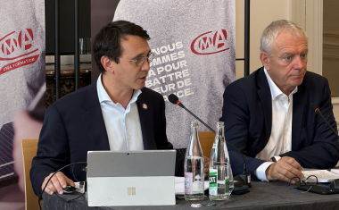 A G, Julien Gondard, directeur général de CMA France ; à D, Joël Fourny, président de CMA France