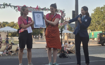 Record officiellement validé par la juge-arbitre officielle de Guinness World Records, Anouk de Timary. 