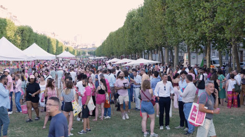 la foule avenue de Breteuil